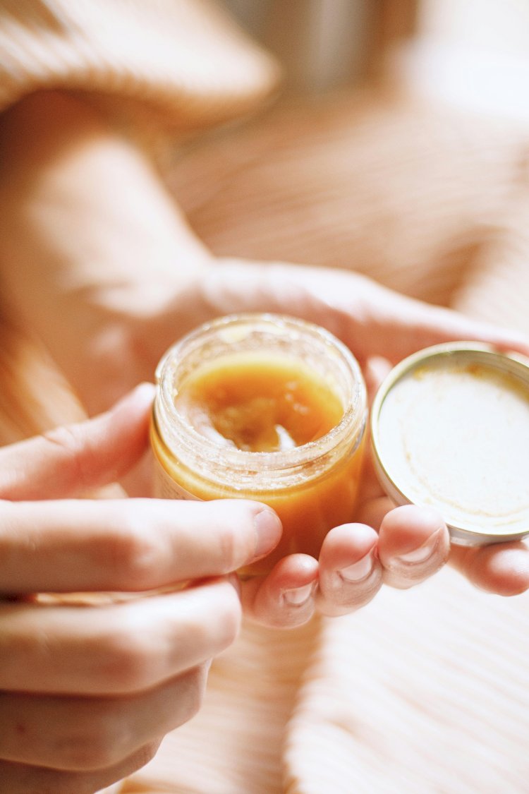 Natural Herbs for Glowing Skin in Ayurveda